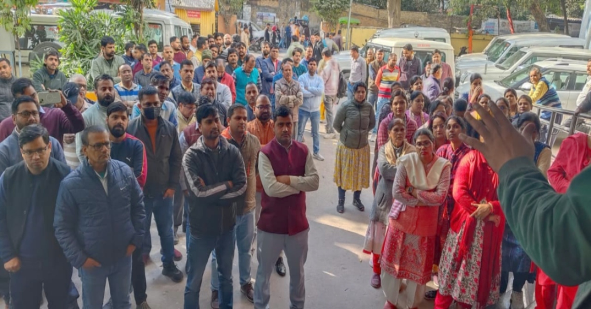 स्टेट GST कर्मचारियों ने किया प्रदर्शन : मृत कर्मचारी के परिवार को नौकरी और मुआवजा देने की मांग, उग्र आंदोलन की दी चेतावनी