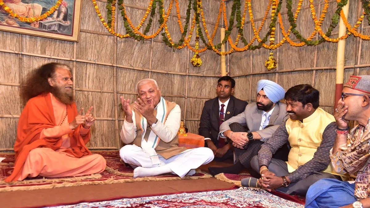 महाकुंभ में पहुंचे बिहार के राज्यपाल आरिफ मोहम्मद खान का हुआ भव्य स्वागत, संगम को बताया भारतीय संस्कृति का पर्व