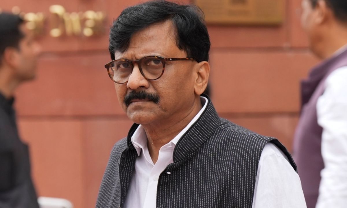 संजय राउत कांग्रेस में होंगे शामिल! दिल्ली में कांग्रेस  आलाकमान के साथ लगातार कर रहे बैठक, इस बड़े नेता के दावे से उद्धव ठाकरे गुट में मची सनसनी