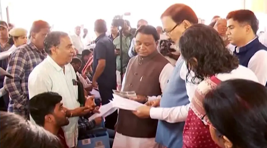 Odisha News: ओडिशा के मुख्यमंत्री ने जनता की समस्याएं सीधे सुनीं