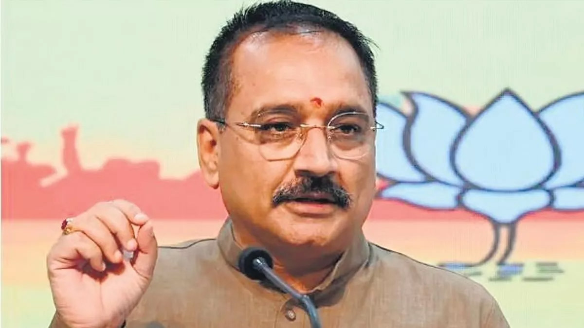 दिल्ली प्रदेश अध्यक्ष वीरेंद्र सचदेवा का AAP पर हमला, कहा- खुद AAP के विधायक अपने अधिकारों से अनजान थे…