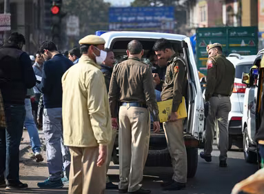 दिल्ली पुलिस ने अब तक 21 अवैध बांग्लादेशी नागरिकों पर की कार्रवाई, 18 बांग्लादेशी वापस भेजे गए, 3 हुए गिरफ्तार