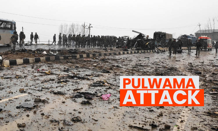 Pulwama Attack: पुलवामा हमले की बरसी पर वीर जवानों को PM मोदी-अमित शाह ने दी श्रद्धांजलि; “आने वाली पीढ़ियां जवानों के बलिदान और राष्ट्र के प्रति उनकी अटूट समर्पण को नहीं भूलेंगी…”