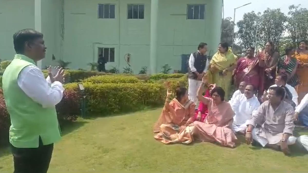 CG Budget Session : बैज की रेकी पर बिफरा विपक्ष, सदन के पूरे दिन की कार्यवाही का किया बहिष्कार…