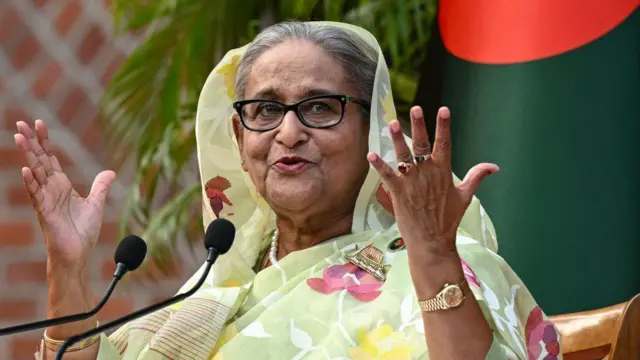 शेख हसीना का भारत में रहना इस देश के नहीं आ रहा रास, सोशल मीडिया गतिविधियों पर जताई आपत्ति
