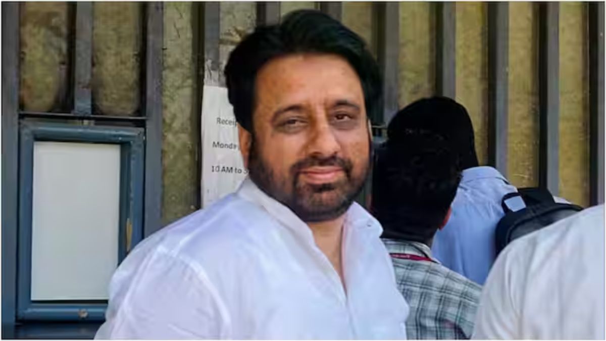 जिस शावेज को बचाने के लिए अमानतुल्लाह खान को ढूंढ रही पुलिस, वो कोर्ट से है भगोड़ा घोषित, अब AAP विधायक ने उठाया बड़ा कदम