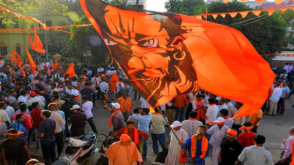 राजधानी में वैलेंटाइन डे पर VHP और बजरंग दल का पहरा, हिंदू संगठन बोला- अश्लीलता, लव जिहाद नहीं किया जाएगा बर्दाश्त