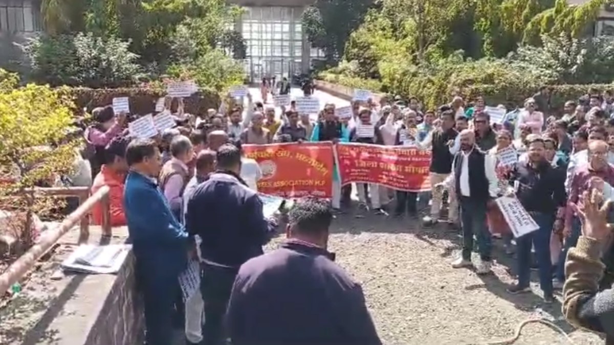 भोपाल में कर्मचारियों की महारैली: 16 फरवरी को आंबेडकर पार्क में होगी सभा, जानिए क्या इनकी 51 मांगें