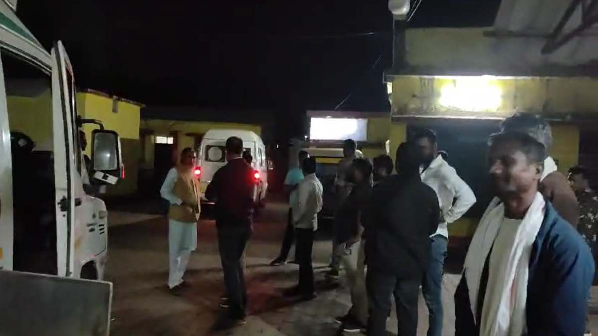 CG Breaking : सांसद की फॉलो गाड़ी की टक्कर से दो लोगों की मौत, दो की हालत गंभीर