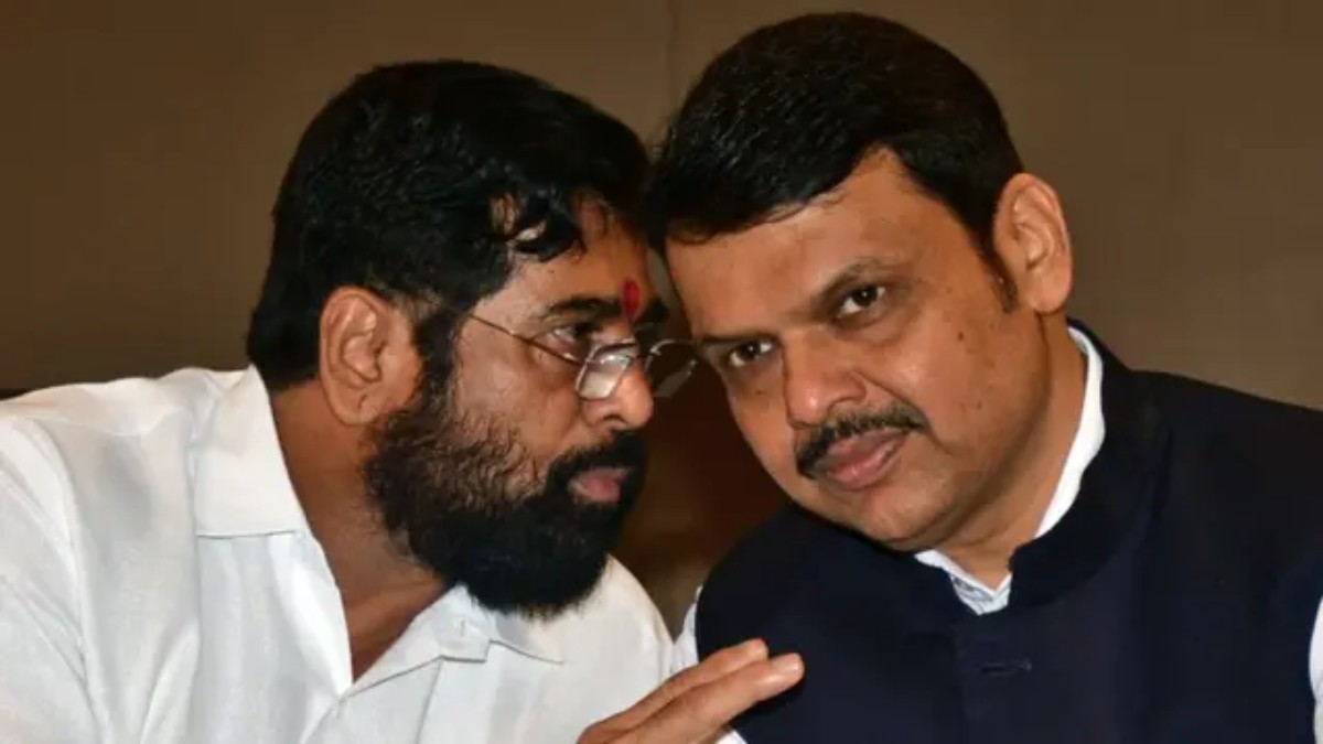 ‘सामना’ में बड़ा खुलासा, शिंदे और फडणवीस के बीच मतभेद, BJP पर शिवसेना नेताओं की फोन टैप करने का आरोप