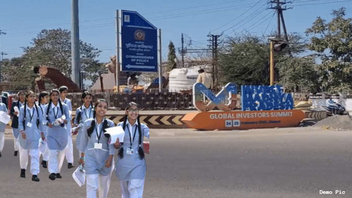 GIS के कारण परीक्षार्थियों को नहीं होगी परेशानी: परीक्षा केंद्रों पर रिपोर्टिंग 9 बजे, फिर भी 9.30 बजे तक दी जाएगी एंट्री, जाम से बचने हेल्पलाइन नंबर भी जारी
