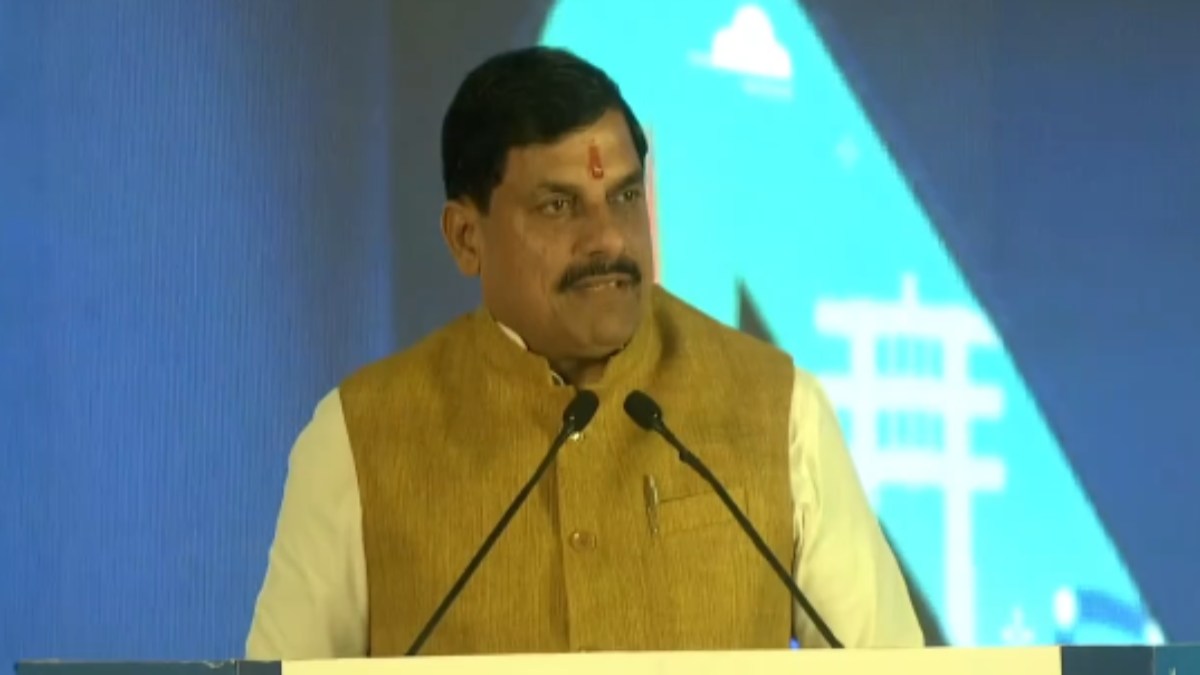 Global Investors Summit LIVE: सीएम डॉ मोहन ने कहा- PM मोदी उद्घाटन करने आए यह हमारा सौभाग्य, निवेशक हमारे लिए अतिथि हैं