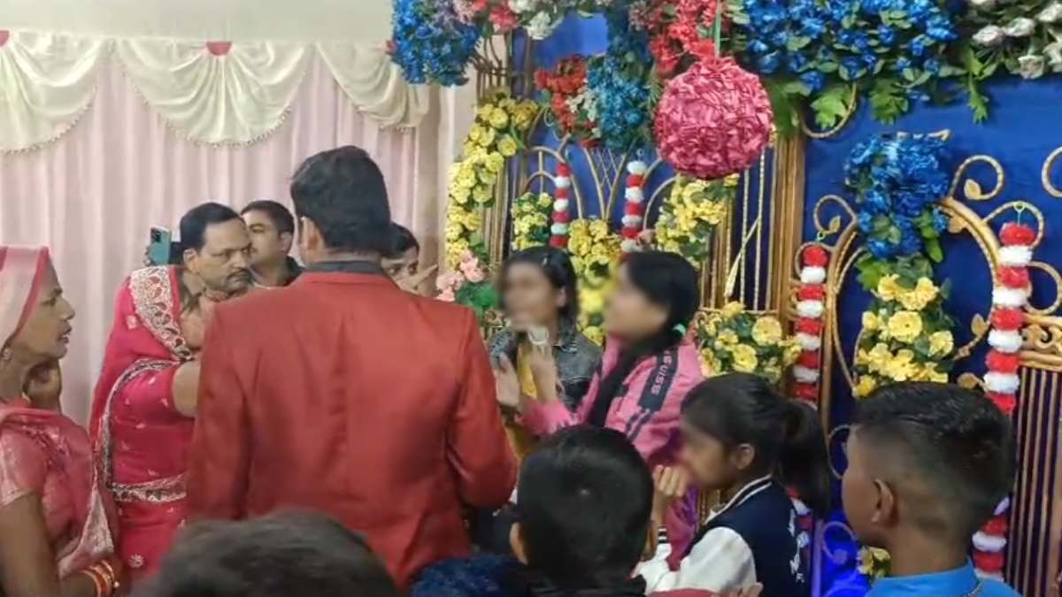 ये दूल्हा मेरा पति है… शादी समारोह में हुआ हाईवोल्टेज ड्रामा, पति की दूसरी शादी रुकवाने पहुंची पहली पत्नी