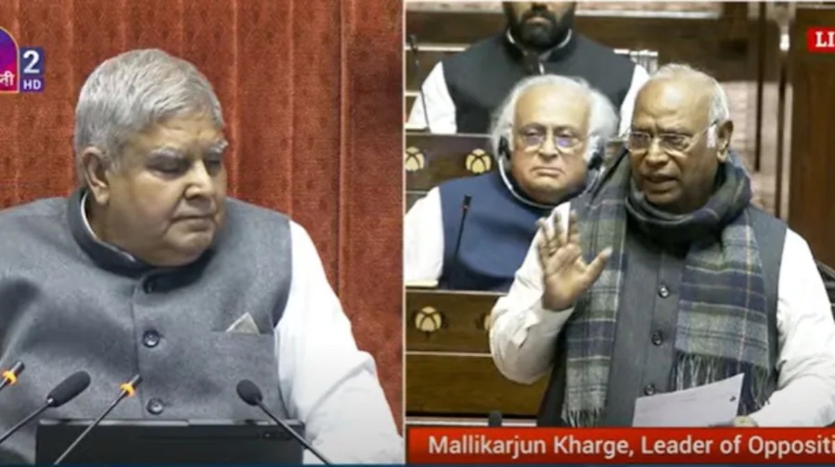 Waqf Bill: भारी हंगामे के बीच राज्यसभा में वक्फ बिल पर जेपीसी रिपोर्ट पेश, सत्ता और विपक्ष में जबरदस्त टकराव, मल्लिकार्जुन खड़गे ने बिल को फिर से जेपीसी के पास भेजने की मांग की