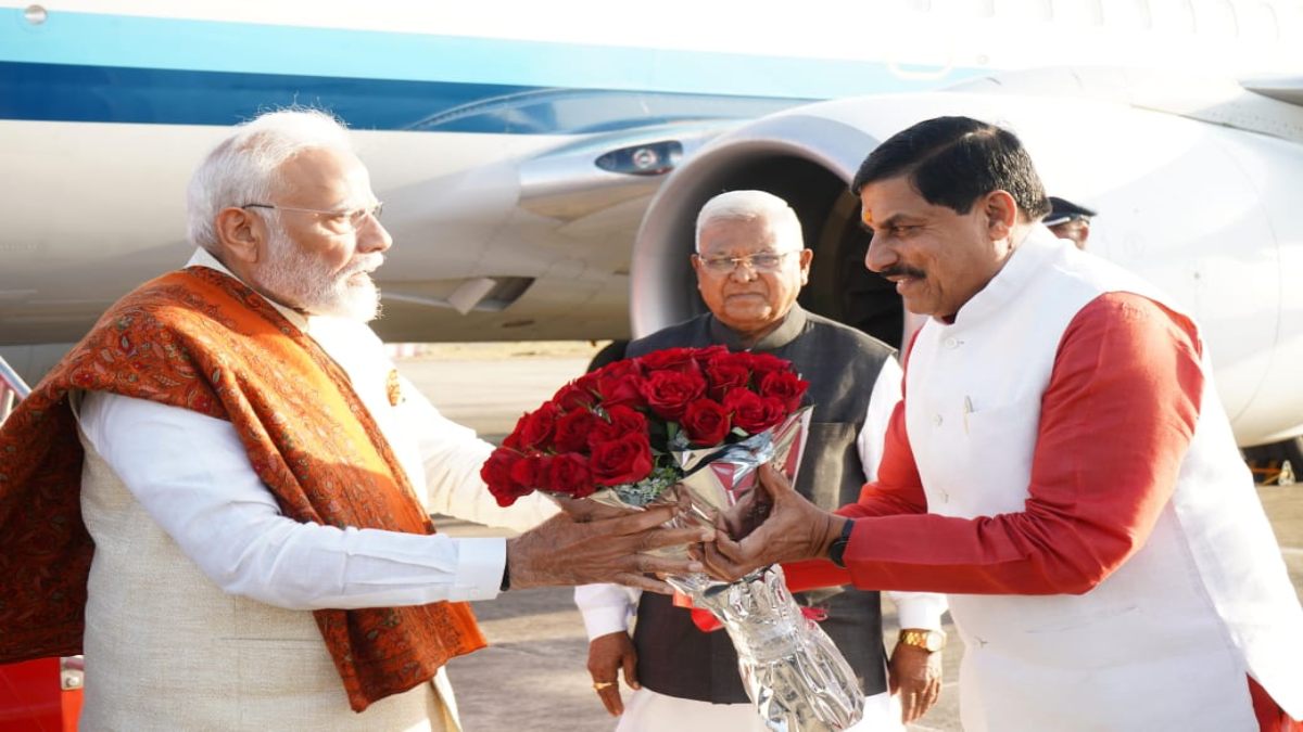 PM मोदी पहुंचे भोपाल: मिंटो हॉल के लिए हुए रवाना, मंत्री-विधायकों के साथ करेंगे बैठक    