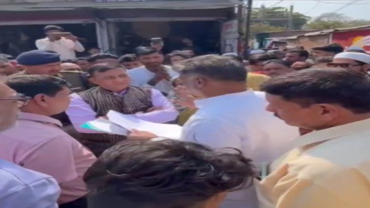 भोपाल के मोतीनगर में चलेगा प्रशासन बुलडोजर: बस्ती खाली कराने की कवायद तेज, 500 से ज्यादा छात्रों की परीक्षा पर मंडराया संकट  