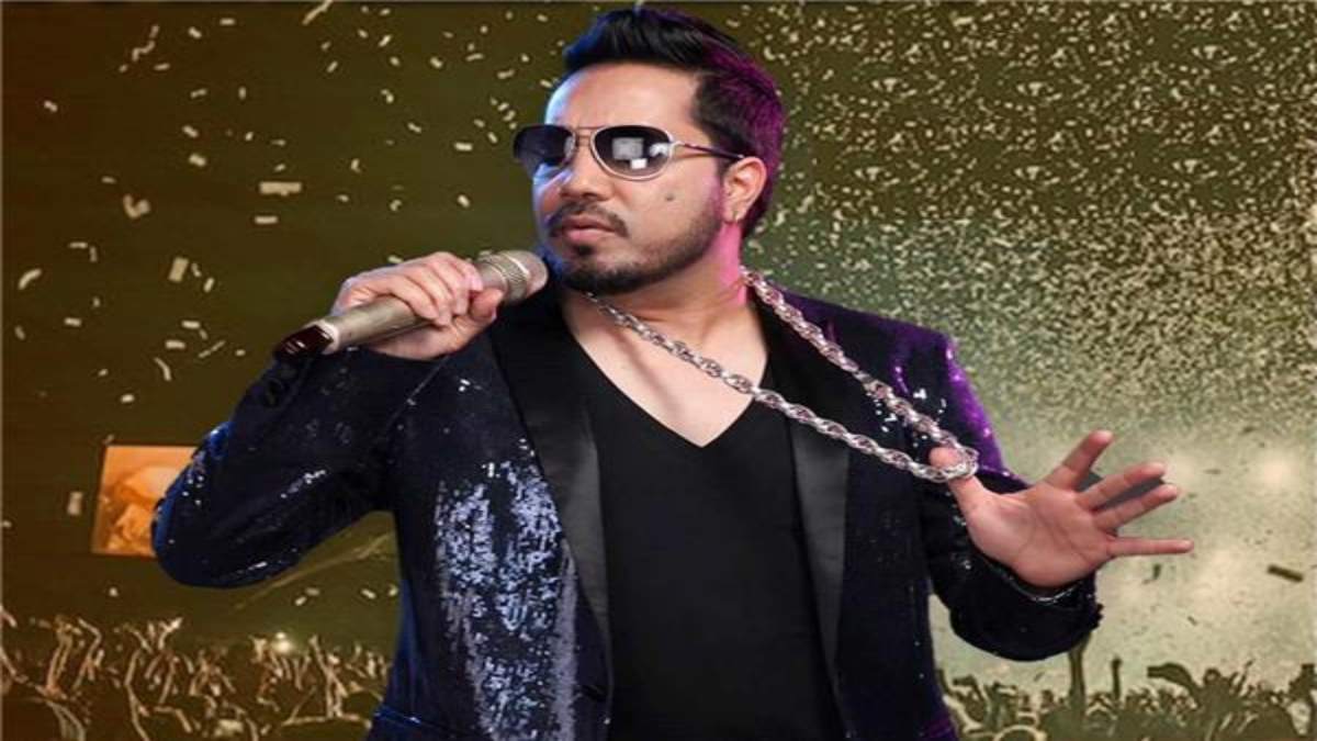 Mika Singh: पहले AAP और अब BJP के लिए प्रचार करेंगे मीका सिंह! मंगाेलपुरी में भाजपा प्रत्याशी के वोट मांगते आएंगे नजर