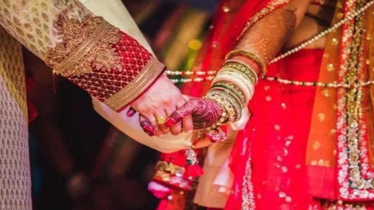 ‘रहीमा’ ने रिद्धि बनकर दीपक से की शादी: बोली- हिंदू धर्म में महिलाओं का सम्मान होता है, इसी ने मेरा दिल…