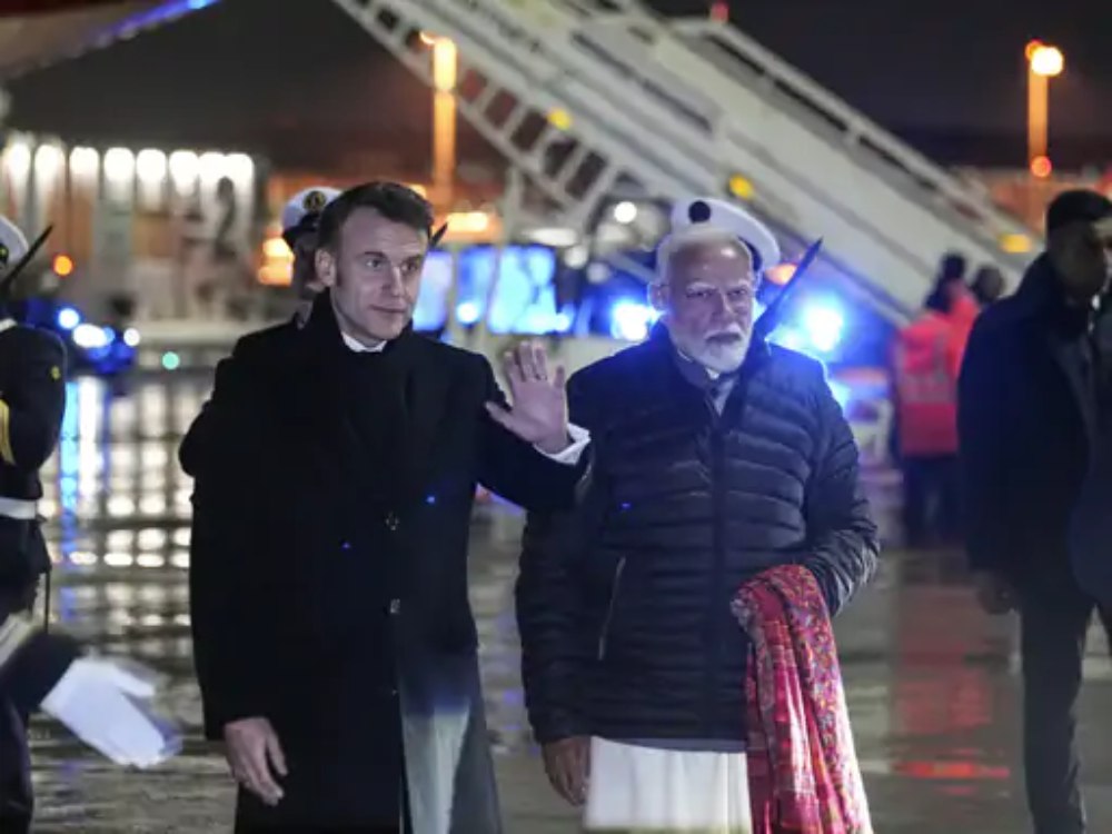 PM Modi France visit: पीएम मोदी-इमैनुएल मैक्रों मार्से पहुंचे, थर्मोन्यूक्लियर प्रोजेक्ट का दौरा करेंगे, सैनिकों को श्रद्धांजलि देंगे, द्विपक्षीय वार्ता में कई प्रोजेक्ट पर लगेगी मुहर