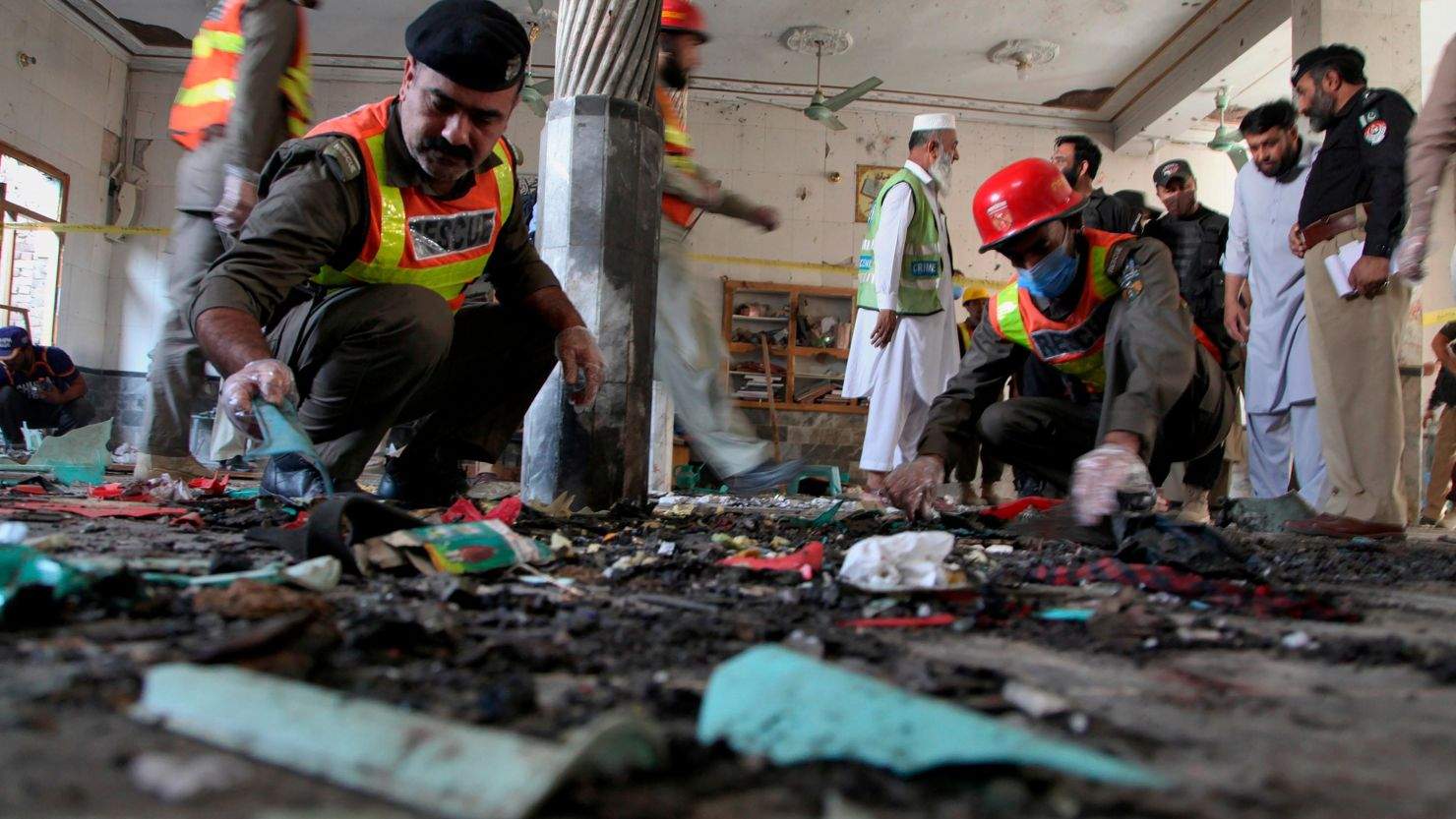 Pakistan Blast : पाकिस्तान के मस्जिद में बड़ा धमाका, हमीदुल हक हक्कानी समेत पांच की मौत, 20 घायल 
