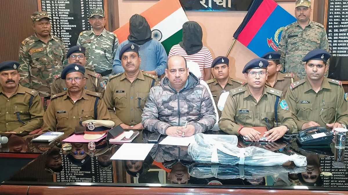 Double Murder: भारतीय सेना से चुराई AK-47 से की गई थी चाचा-भतीजे की हत्या, आर्मी जवान सहित 2 गिरफ्तार