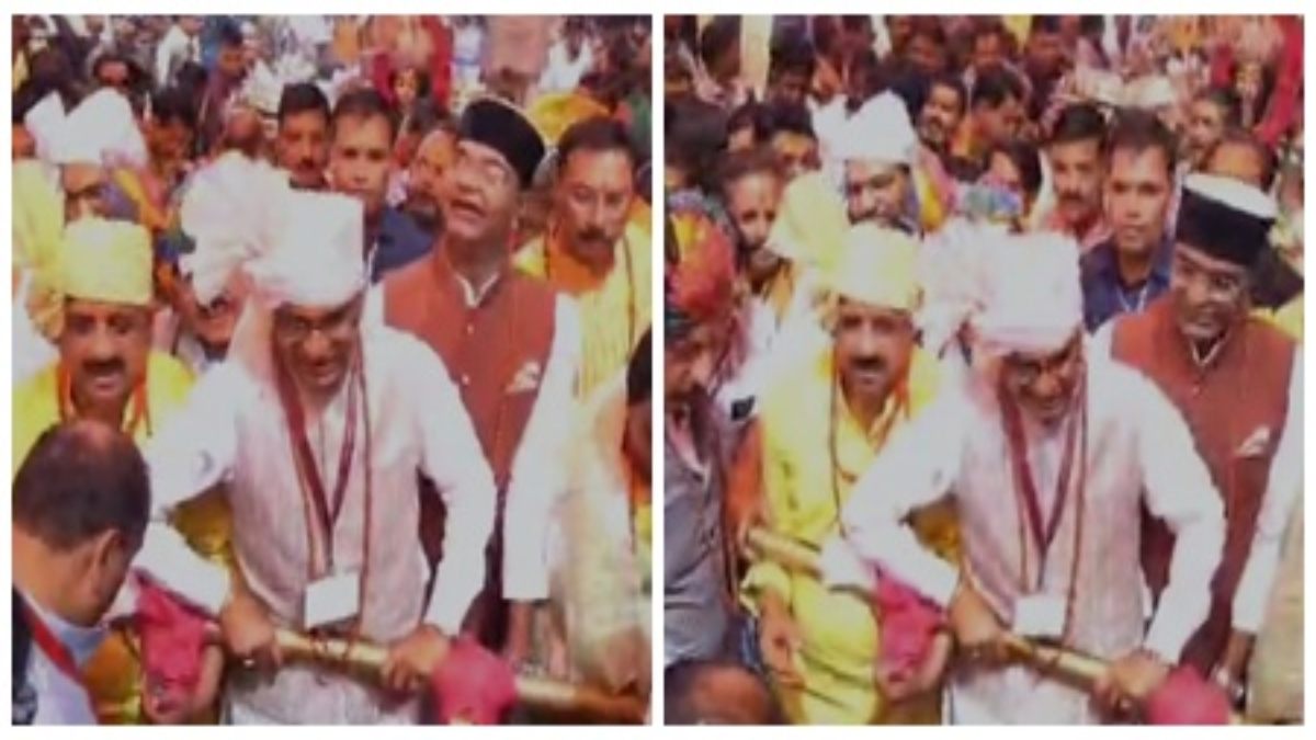 महाशिवरात्रि पर शिव भक्ति के रंग में दिखे केंद्रीय मंत्री शिवराज सिंह चौहान, ‘शिव जी की बारात’ में हुए शामिल, भगवान का खींचा रथ 