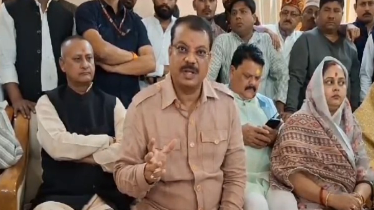 कुंभ में ही डुबकी लगाना जरूरी है क्या? नेता प्रतिपक्ष ने महाकुंभ को लेकर दिया बड़ा बयान, सिंघार बोले- यहां भी गंगा…
