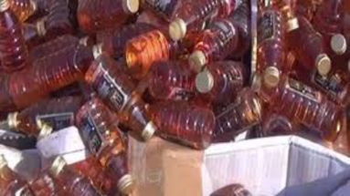 Bihar News: नदी किनारे झाड़ियों में चल रही थी जहरीली शराब की फैक्ट्री, फिर…