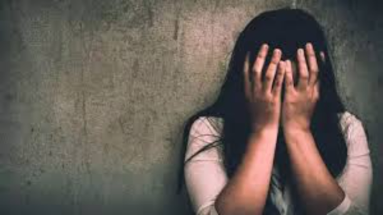 Bihar News: शिक्षक ने छात्रा से गुरु दक्षिणा के नाम पर की अश्लील मांग, फिर…