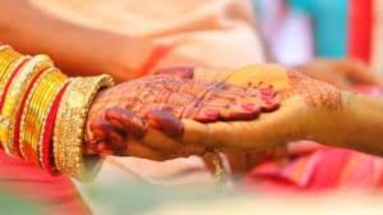 Bihar News: विवाद के बीच सरपंच ने ग्रामसभा में करवाई अनोखी शादी