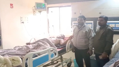 Bihar News: लूटपाट करने घर में घुसे अपराधियों ने पिता-पुत्र को मारी गोली, हालत गंभीर