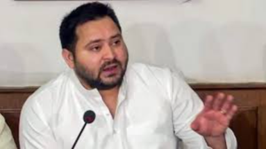 Bihar News: तेजस्वी यादव ने चुनाव आयोग पर कसा तंज, कहा- ‘इस समय चुनाव आयोग की जो भूमिका है, वह बीजेपी के चीयर लीडर की तरह है’
