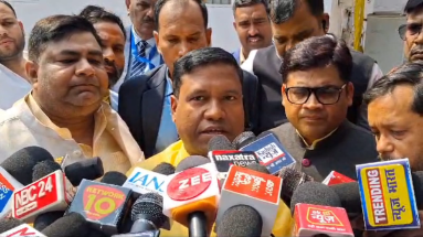 Bihar News: संतोष कुमार सुमन ने तेजस्वी यादव पर कसा तंज, कहा- ’10 –15 साल तक उनका बिहार में कोई स्थान नहीं है’