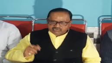 Bihar News: जेडीयू विधायक ने निगम कर्मचारियों पर बरसाई लाठियां, जानें पूरा मामला