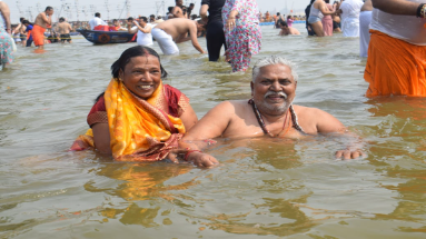 Bihar News: महाकुंभ में मंत्री डॉ प्रेम कुमार ने लगाई डुबकी, कहा- ‘यह अवसर फिर मुझे पाने के लिए तीन जन्म लेना पड़ेगा’ 