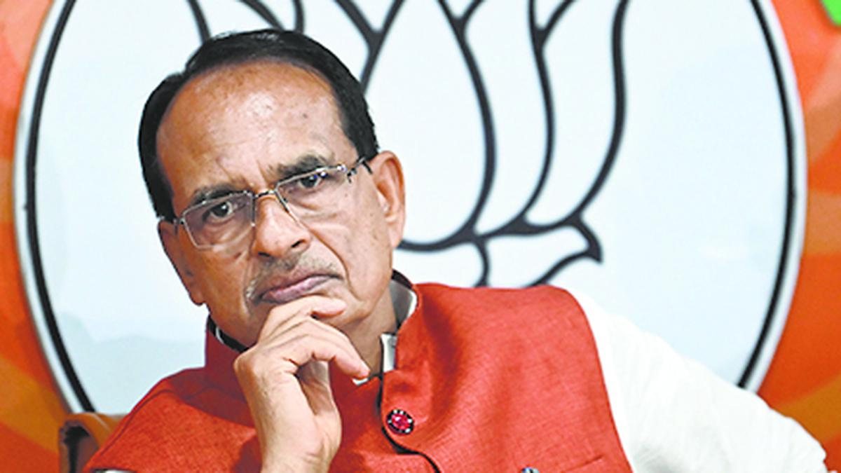 केंद्रीय मंत्री ने एयर इंडिया की व्यवस्था पर उठाए सवालः शिवराज ने सोशल मीडिया पर लिखा- मिली खराब सीट, टाटा प्रबंधन में सेवा बेहतर हुई होगी, ये मेरा भ्रम निकला
