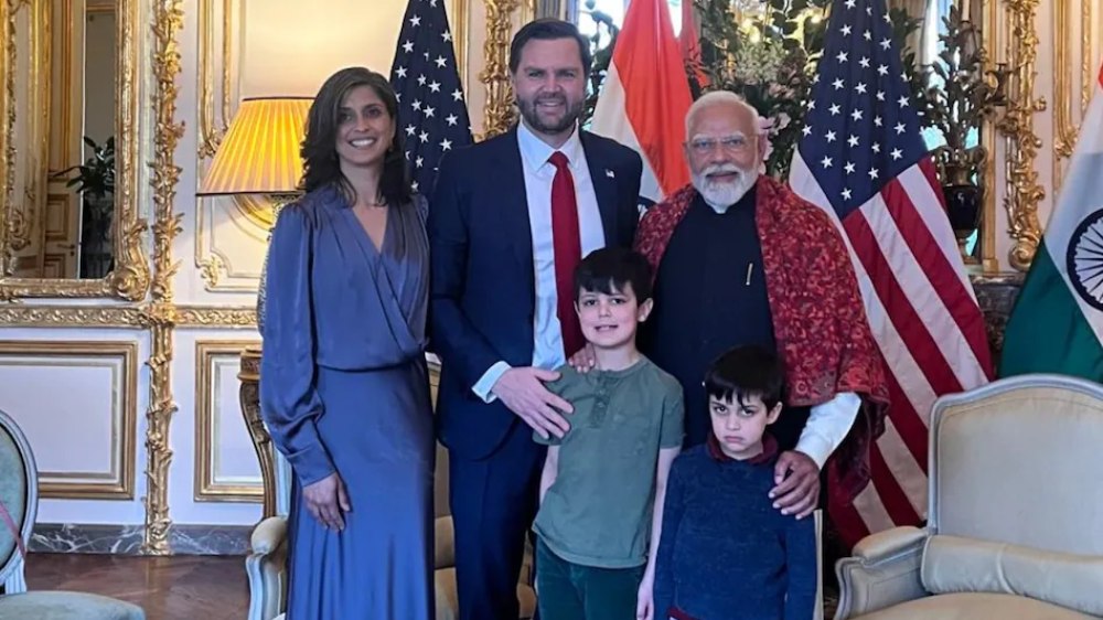 अमेरिकी उपराष्ट्रपति जेडी वेंस के बेटे विवेक के बर्थडे में शामिल हुए PM Modi, पत्नी ऊषा से भी मिले, दिया खास तोहफा
