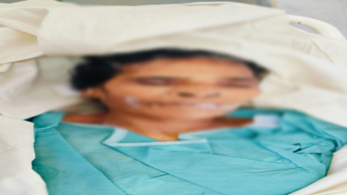 अंधविश्वास के चलते मां की गई जान: लकवा पीड़ित को बेटे ने पिलाई केरोसिन, इलाज के दौरान तोड़ा दम, हत्या का मामला दर्ज
