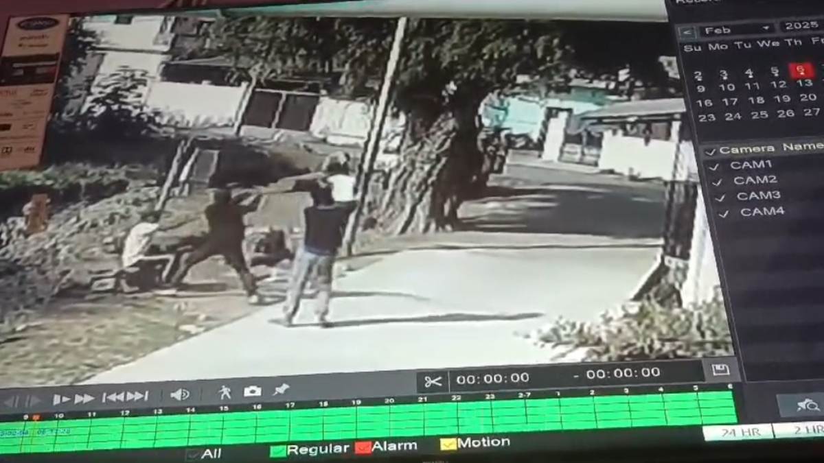 ‘हत्या’ का Live Video: रॉड से बेरहमी से उतारा मौत के घाट, CCTV में कैद सनसनीखेज वारदात
