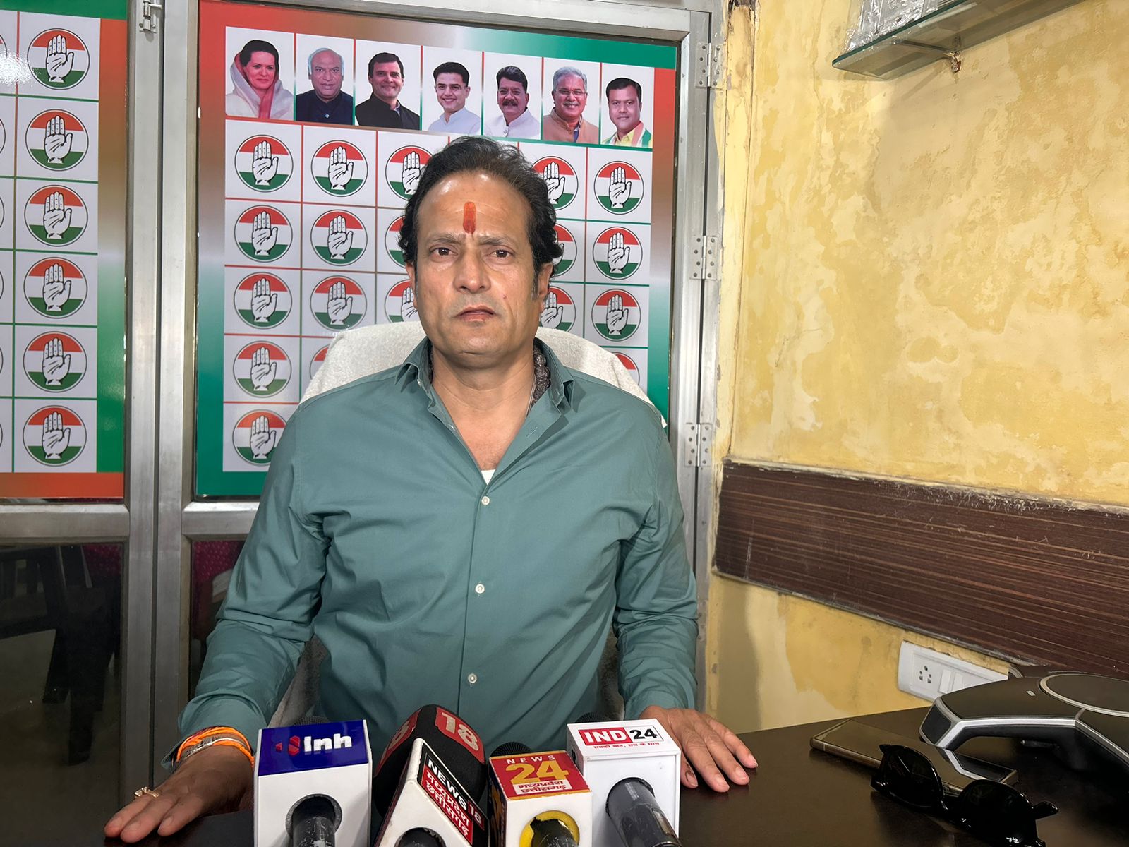 पुस्तक घोटाला : जांच पर पूर्व विधायक विकास ने उठाया सवाल, कहा- छोटी मछलियों पर हो रही कार्रवाई