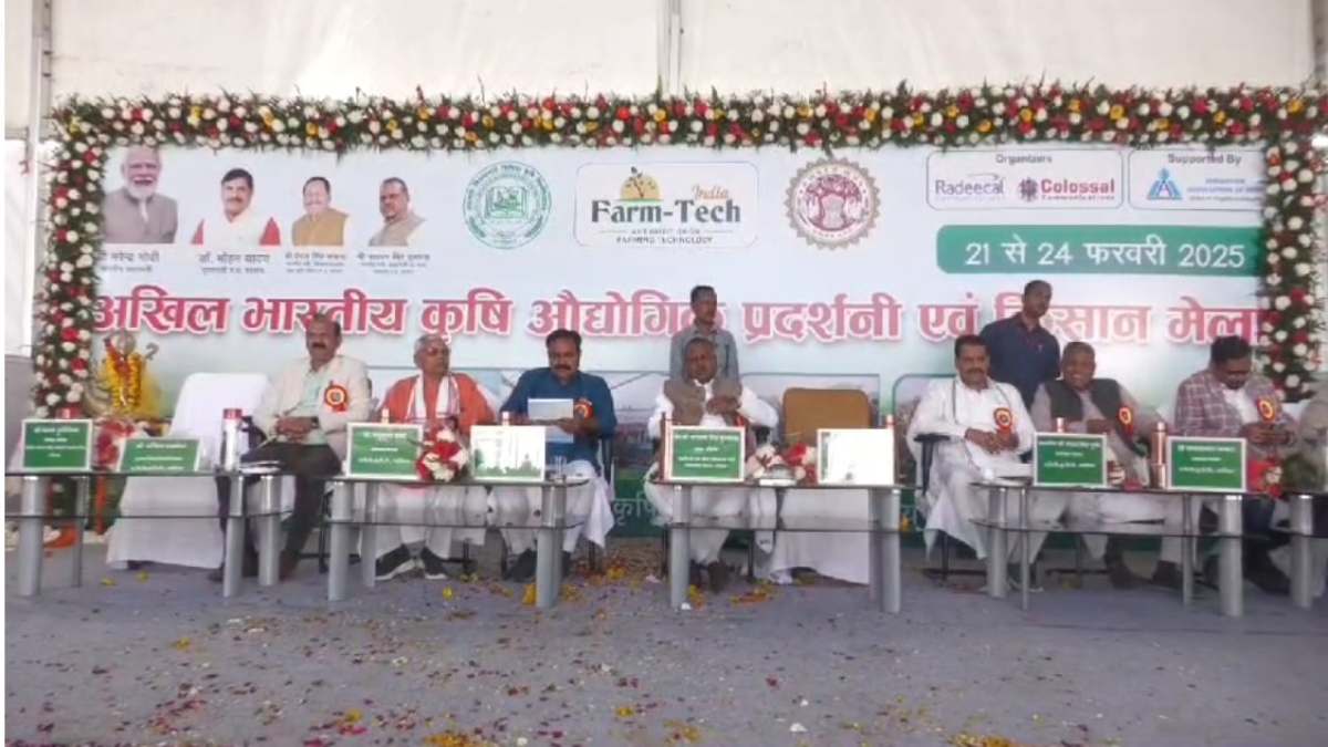 प्रदर्शनी और किसान मेला का शुभारंभ: मंत्री नारायण सिंह कुशवाह ने किया शुभारंभ, किसानों को दी फसलों पर कीटनाशक का छिड़काव न करने की सलाह