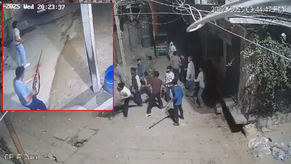 दो पक्षों के विवाद में फायरिंग: पार्षद के घर चलाई गोली, बेटे के साथ की मारपीट, Video वायरल
