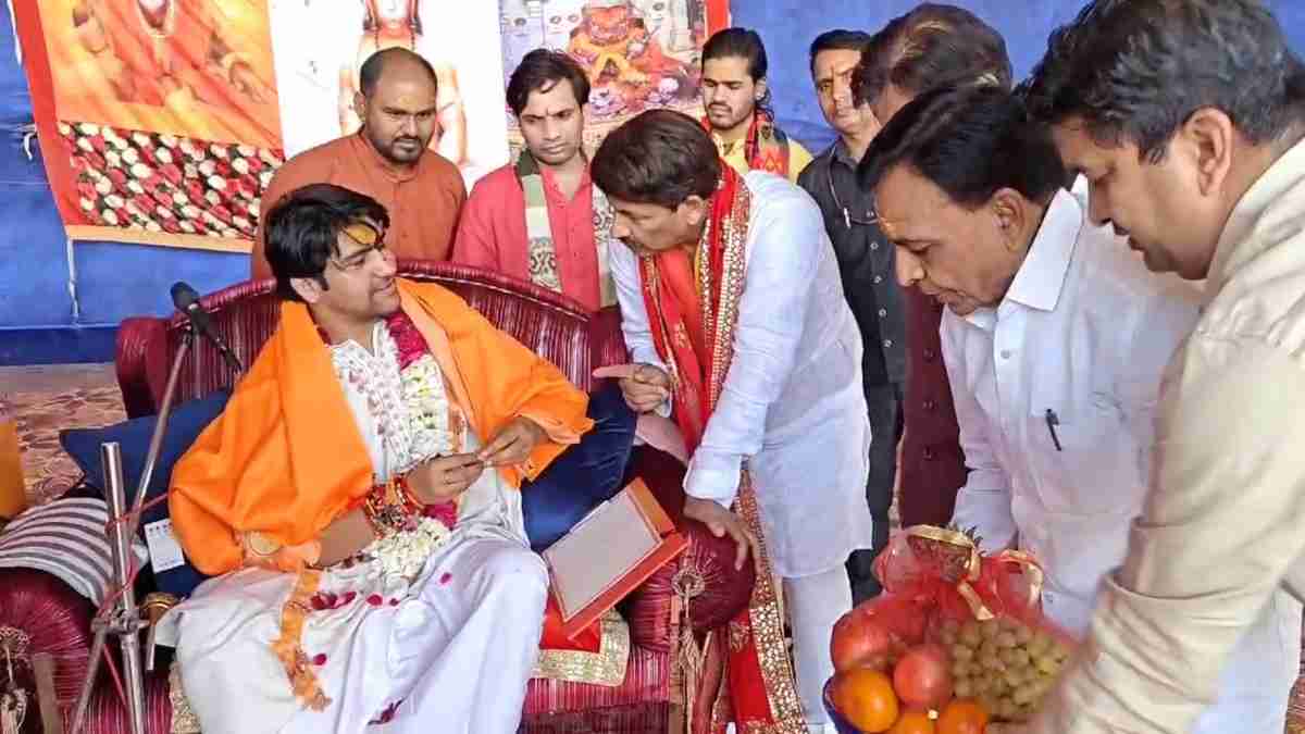 बागेश्वर धाम पहुंचे मनोज तिवारी: MP के दोनों डिप्टी CM के साथ बालाजी के किए दर्शन, पंडित धीरेंद्र शास्त्री से की चर्चा