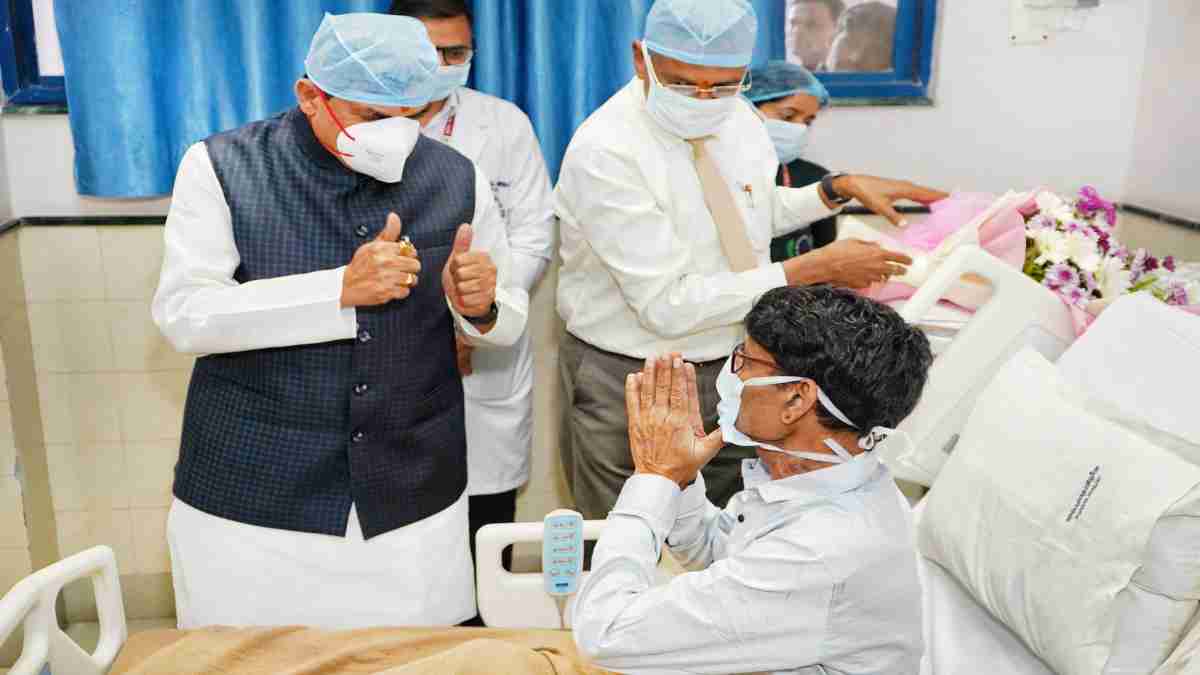 अंगदान करने वालों को मिलेगा राजकीय सम्मान: CM डॉ. मोहन ने किया ऐलान, AIIMS में हार्ट ट्रांसप्लांट के मरीज से की मुलाकात