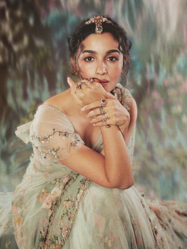 न करीना, न रणबीर और न करिश्मा, तो कौन है कपूर खानदान में सबसे अमीर …