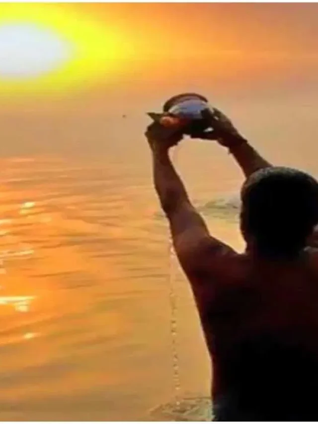 Mahakumbh 2025: कुंभ में स्नान के लिए नहीं जा पा रहे तो घर पर ही कर लें यह काम