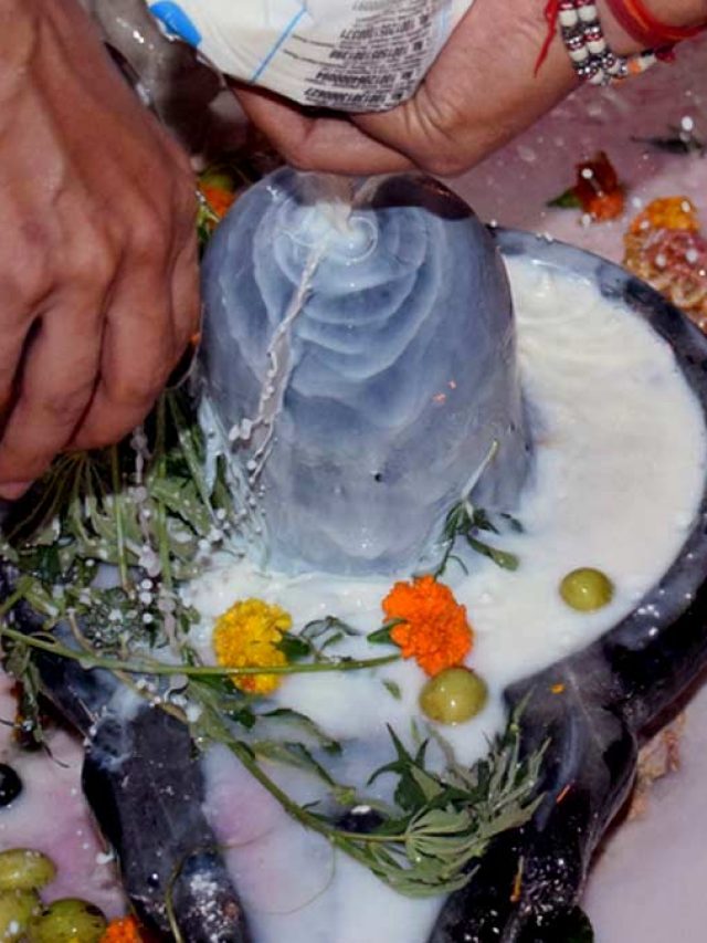 महाशिवरात्रि पर इन 3 चीजों के बिना भगवान शिव की पूजा व्यर्थ