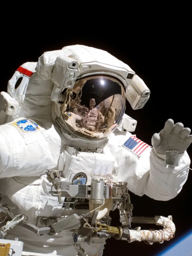 स्पेस में कैसे महीनों तक जिंदा रहते हैं एस्ट्रोनॉट्स?