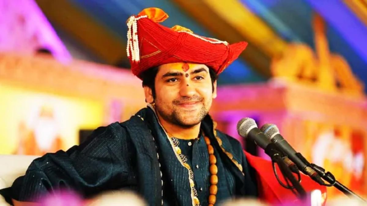 मुश्किल में बागेश्वर धाम के पंडित धीरेंद्र शास्त्रीः कोर्ट ने जारी किया समन, जानिए क्या है मामला