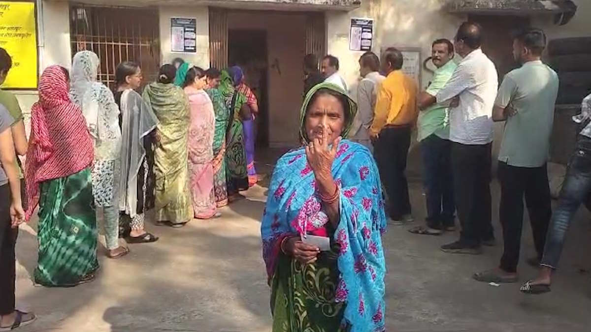 CG Nikay Chunav 2025 : राजधानी के मुकाबले दूर-दराज के निकायों में मतदाताओं में ज्यादा उत्साह, जानिए  आंकड़े…